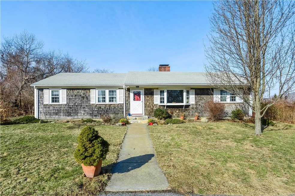 25 Old Main Rd, Little Compton, RI 02837 - photo 1