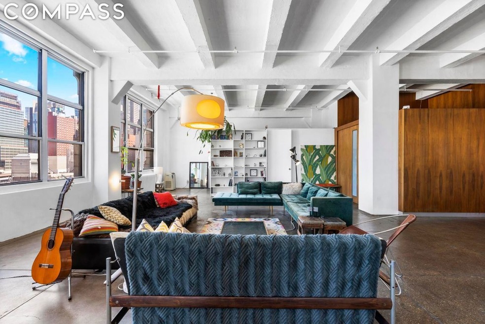 Glass Farmhouse unit 11 A, New York, NY 10018 - photo 1