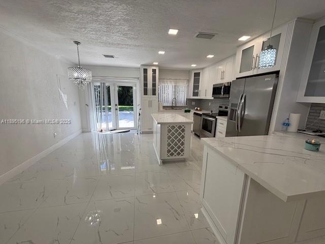 18908 Bobolink Dr, Hialeah, FL 33015 - photo 1