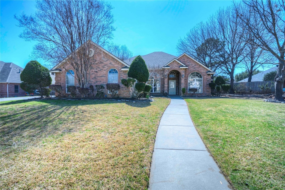 9112 Hialeah Cir N, North Richland Hills, TX 76182 - photo 1