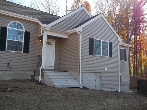 29 Mount Pleasant St, Oxford, MA 01540 - photo 1