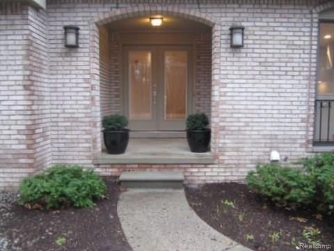 Welcome to 1138 Hillpointe Circle in Adams Woods