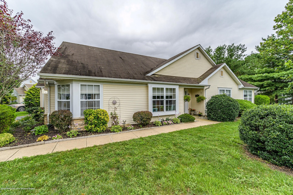 2362 W Ashfield Ct, Toms River, NJ 08755 - photo 1