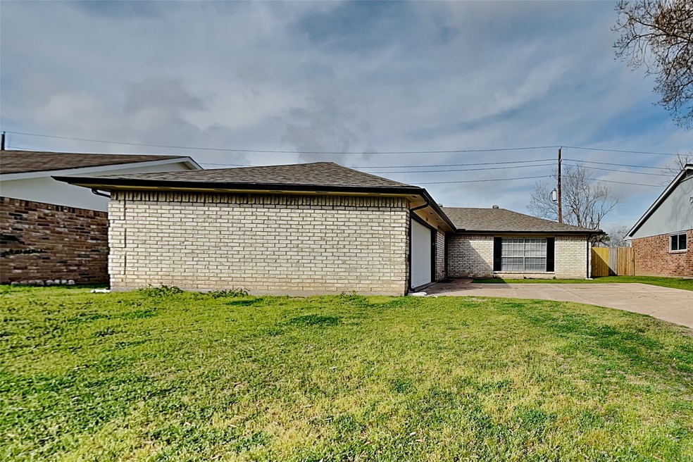 7239 Skylight Ln, Houston, TX 77095 - photo 1