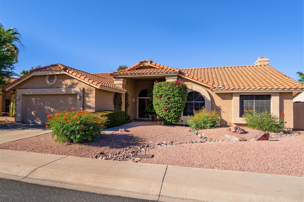 1 story - 3b/2b/2-car garage home