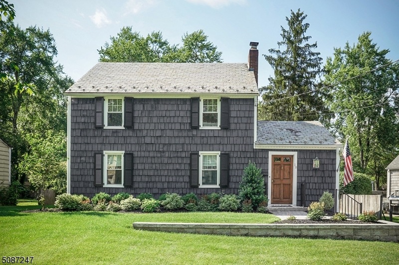 18 Holmes Oval S, New Providence, NJ 07974 - photo 1