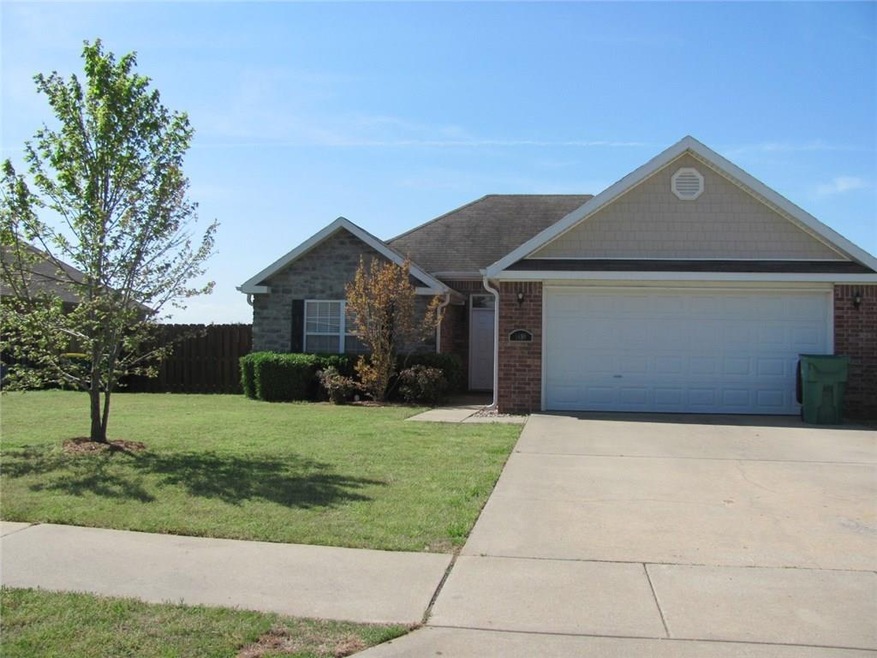 1499 Leesburg Ave, Springdale, AR 72764 - photo 1