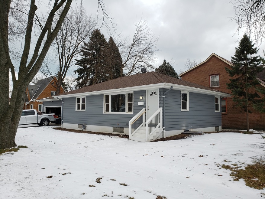 1733 Jenkinson Ct, Waukegan, IL 60085 - photo 1