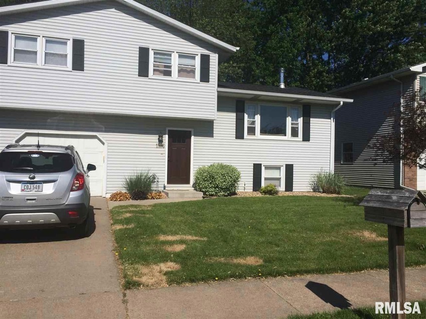 1116 N Stark St, Davenport, IA 52804 - photo 1