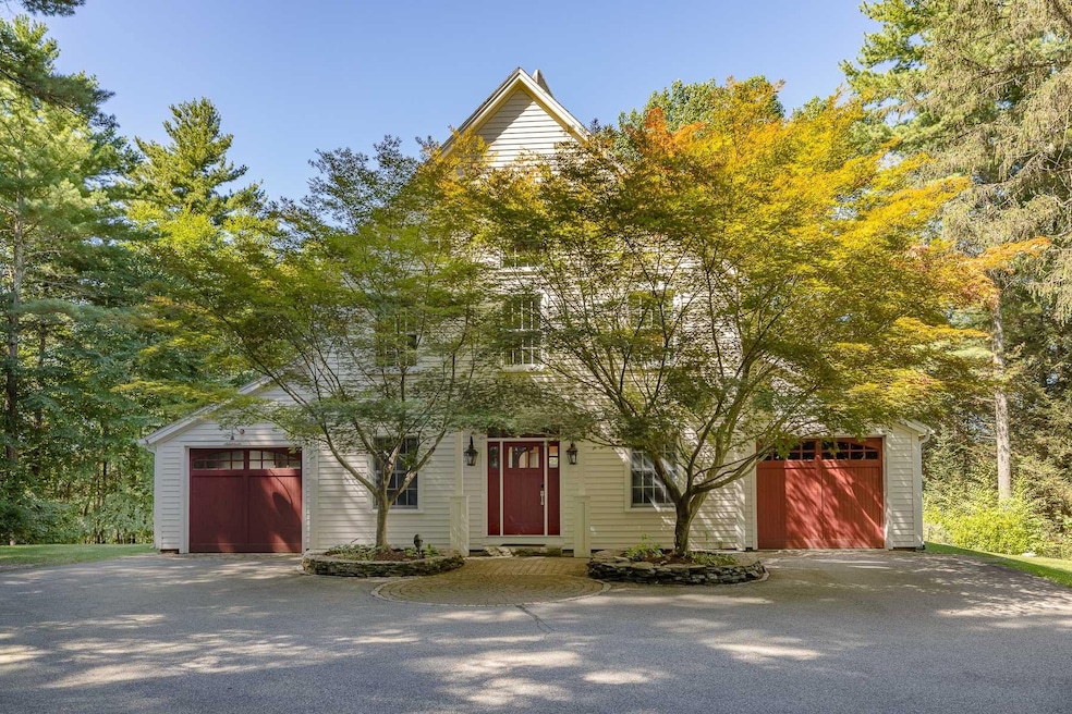 182 Winnicutt Rd, Stratham, NH 03885 - photo 1