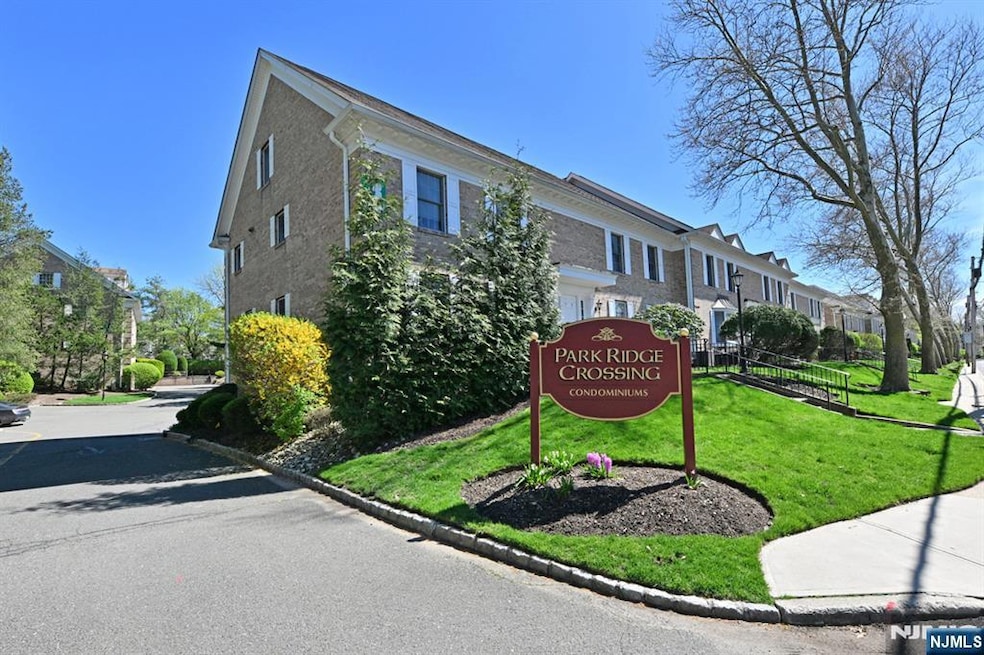 55 N Maple Ave unit 55B, Park Ridge, NJ 07656 - photo 1