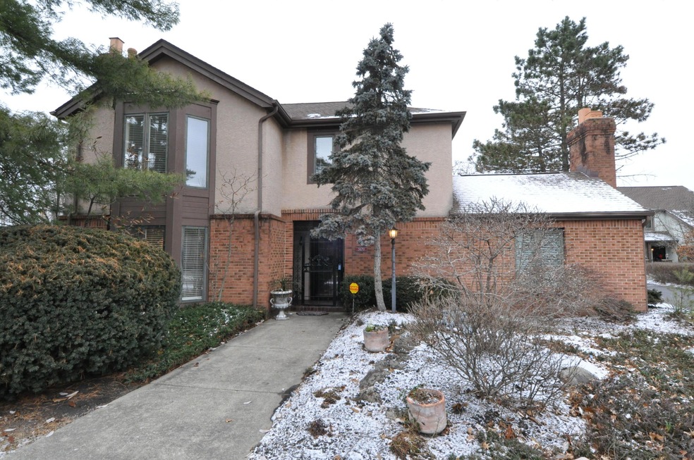 5670 Notre Dame Place, Columbus, OH 43213 - photo 1