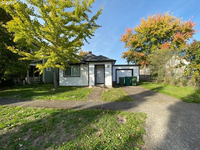 1405 E 8th St, Newberg, OR 97132 - photo 1