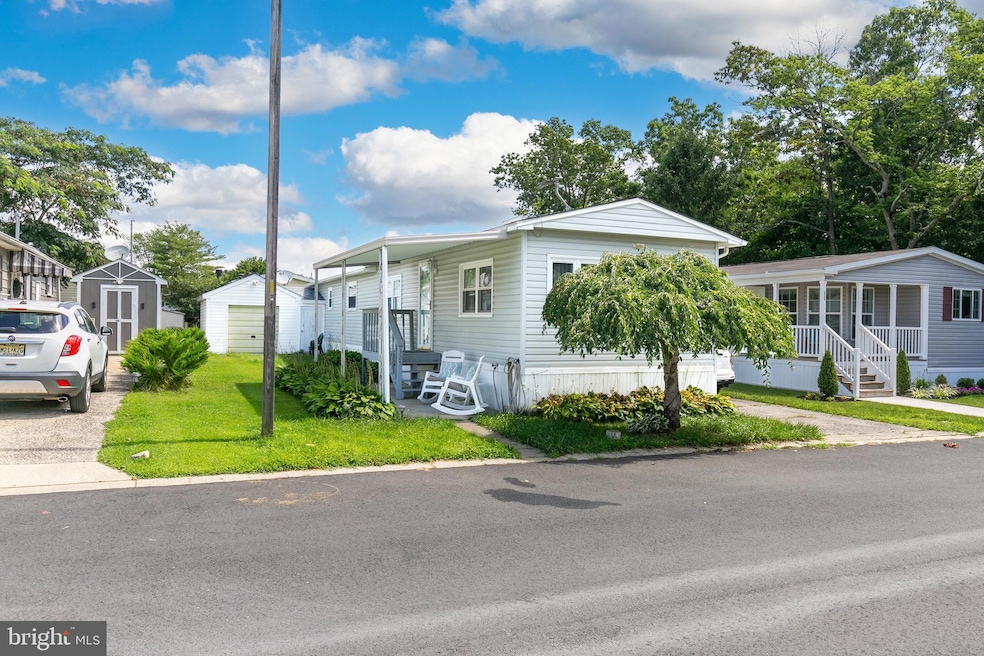 325 Jasmine Ln, Williamstown, NJ 08094 - photo 1