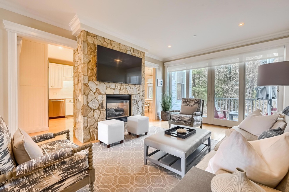 01_Living_Room_DSC_3603