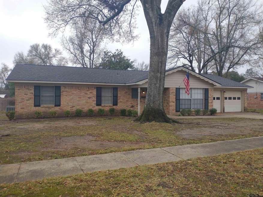 119 E Sheridan St, Tyler, TX 75701 - photo 1