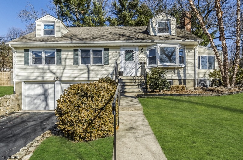 34 Overlook Trail, Morris Plains, NJ 07950 - photo 1