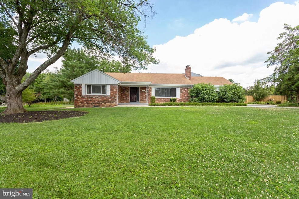 10724 Marlborough Rd, Fairfax, VA 22032 - photo 1