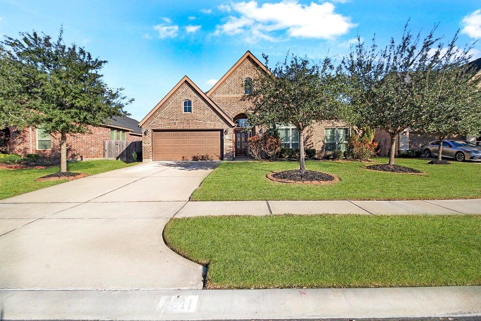 Welcome Home! 2811 Auburn Glade Court!