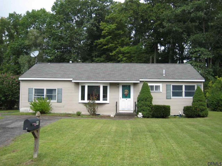 16 Winslow Dr, Schenectady, NY 12309 - photo 1