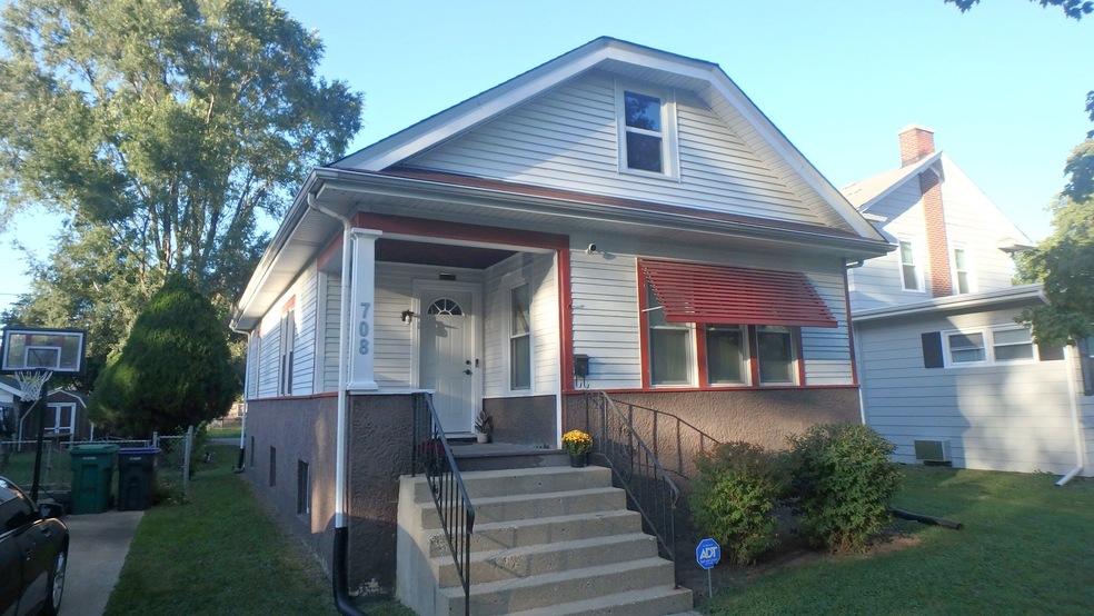 708 Massena Ave, Waukegan, IL 60085 - photo 1