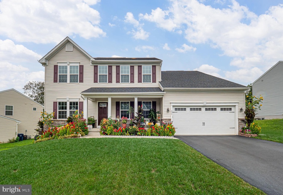 855 W Chestnut St, Coatesville, PA 19320 - photo 1