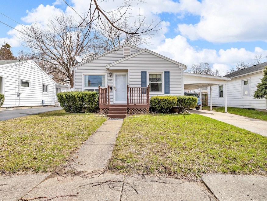 1-web-or-mls-2707 Forest Ave Lansing 1