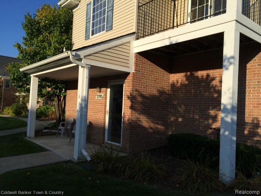 End unit with patio