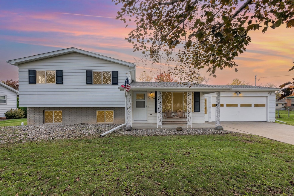 871 Doro Ln, Saginaw, MI 48604 - photo 1