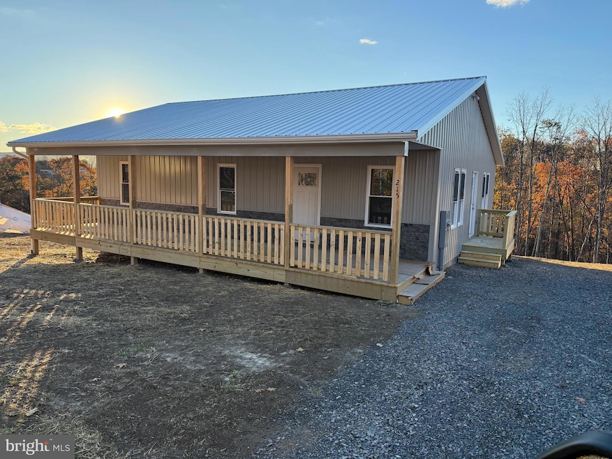 215 Grand View Dr, Keyser, WV 26726 - photo 1
