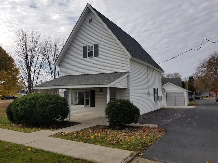 613 N Wayne St, Warren, IN 46792 - photo 1