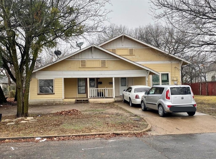 102 W Denton St, Ennis, TX 75119 - photo 1