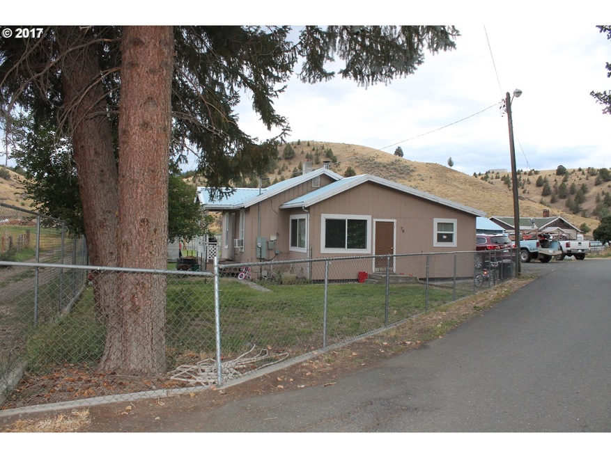 79 W Riverside, Mount Vernon, OR 97865 - photo 1