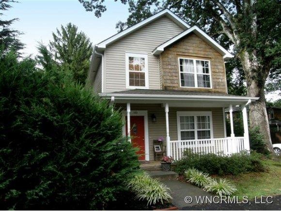 100 Telfare Ln, Asheville, NC 28803 - photo 1