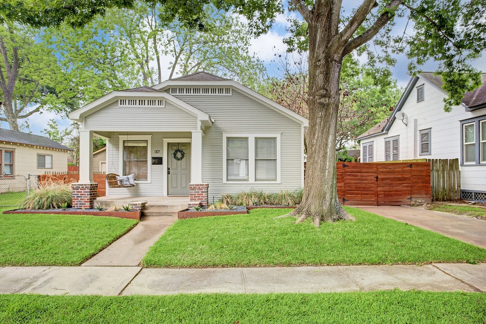 1107 Winston St, Houston, TX 77009 - photo 1