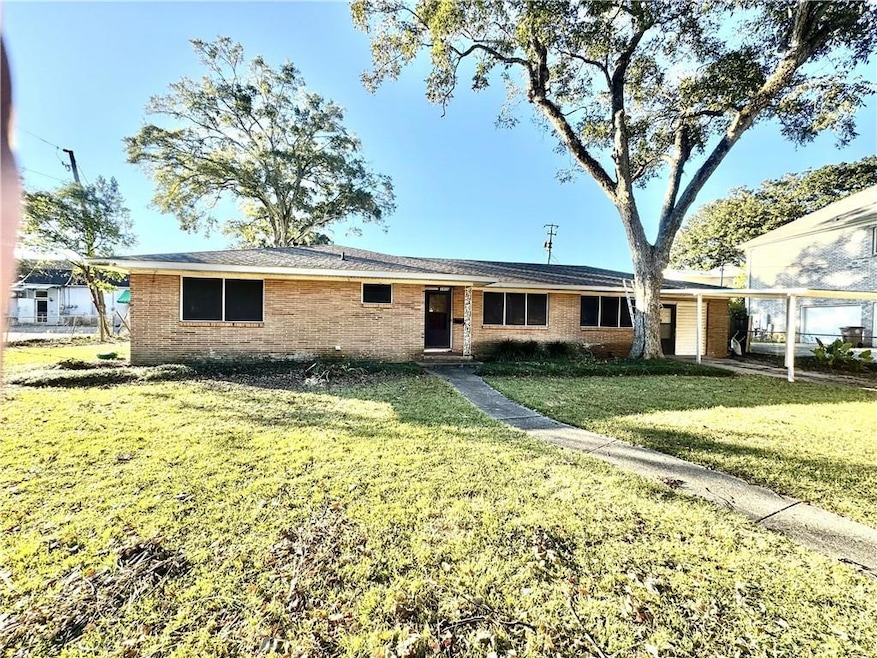 3805 Austill Ln, Mobile, AL 36608 - photo 1