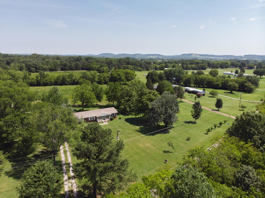 875 Peyton Rd, Lebanon, TN 37087 - photo 1