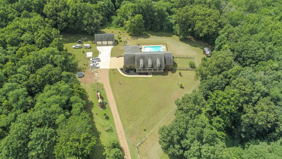 191 Liberty Cir, Prospect, TN 38477 - photo 1