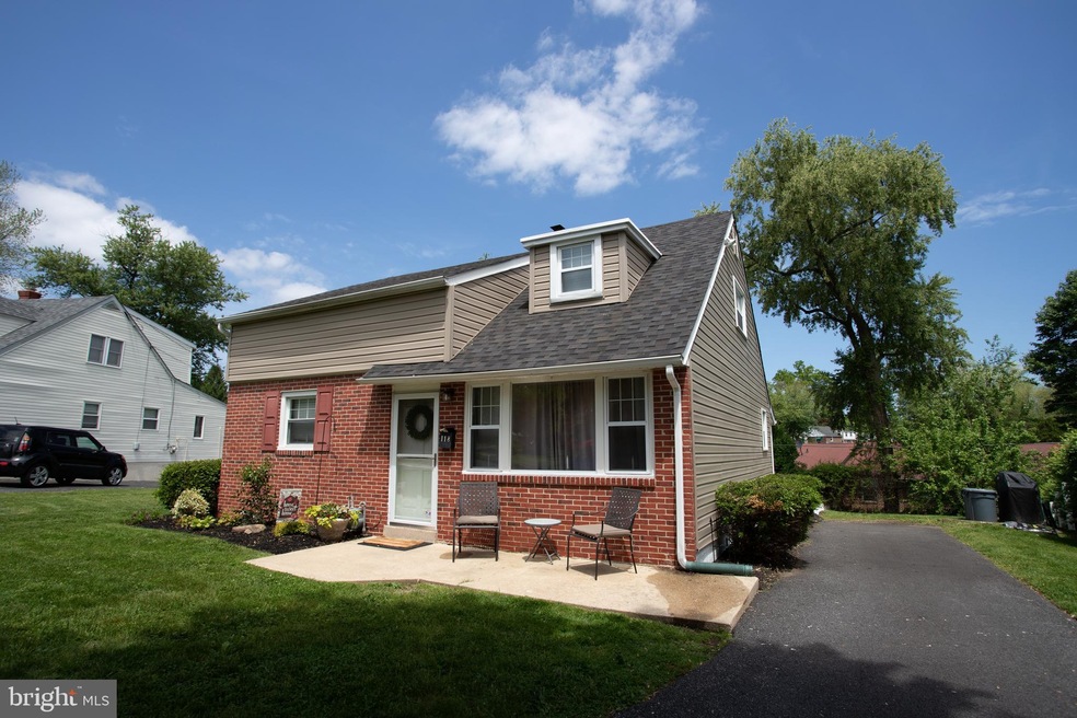 118 Roberts Rd, Brookhaven, PA 19015 - photo 1