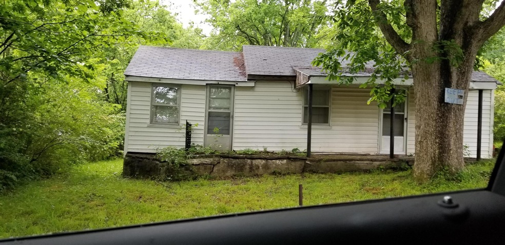 627 Thomas Street House