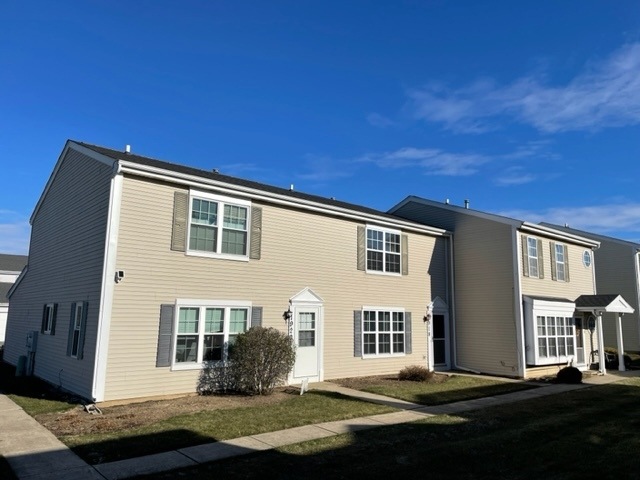 1918 Cherrywood Ct, Joliet, IL 60435 - photo 1