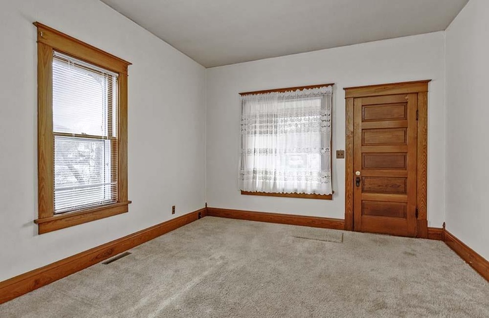 3712 13th St, Menominee, MI 49858 - photo 1