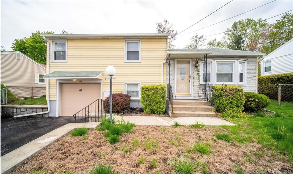 47 Cronin Dr, Waterbury, CT 06708 - photo 1