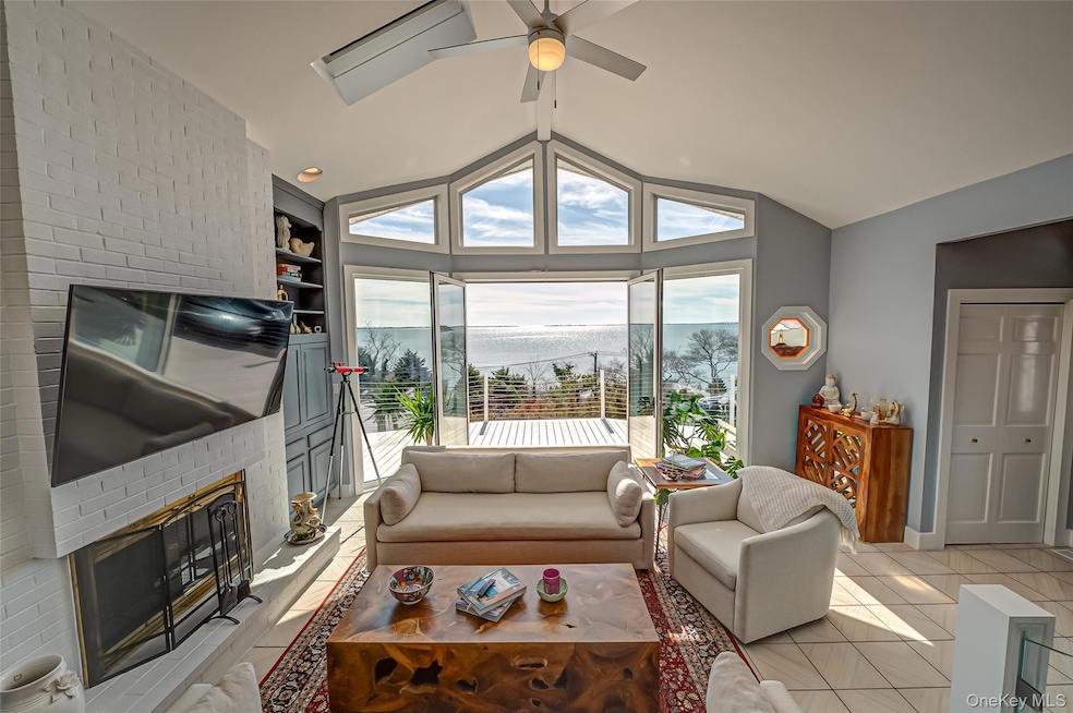 321 E Montauk Hwy, Hampton Bays, NY 11946 - photo 1