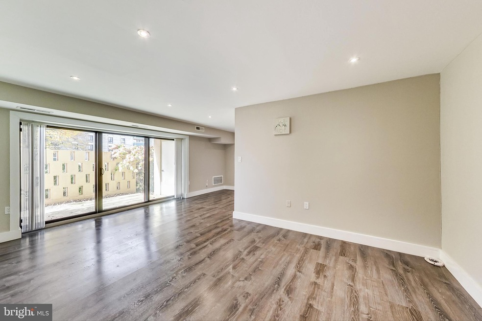 Lafayette Park unit 109, Falls Church, VA 22041 - photo 1