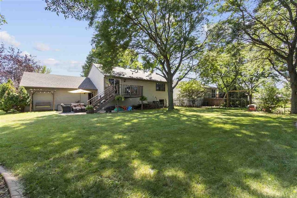 2024 W Jonathon Dr, Appleton, WI 54914 - photo 1