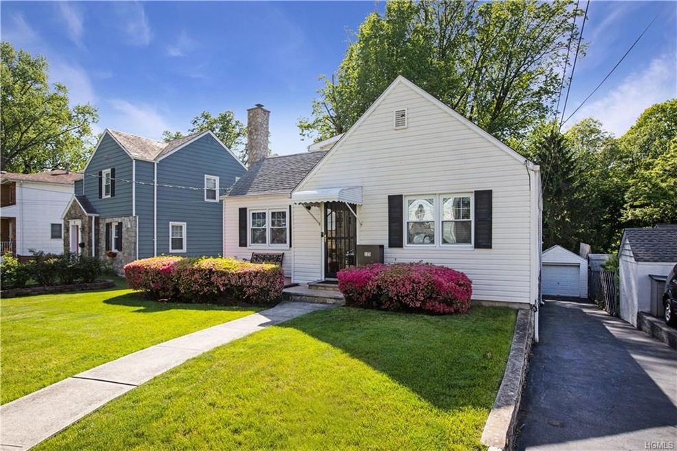 15 Tibbetts Rd, Yonkers, NY 10705 - photo 1