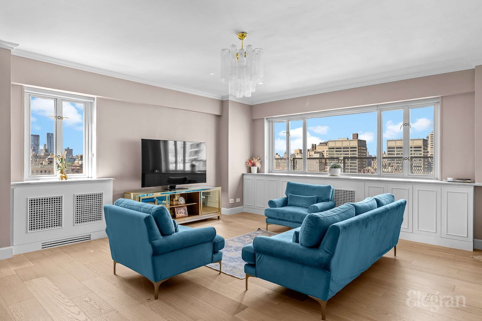 For Sale $2,795,000 • Co-Listing Agent