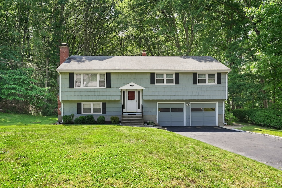 57 Stemway Rd, Trumbull, CT 06611 - photo 1