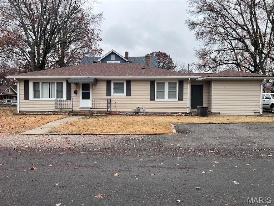 210 Nelson Ave, Edwardsville, IL 62025 - photo 1